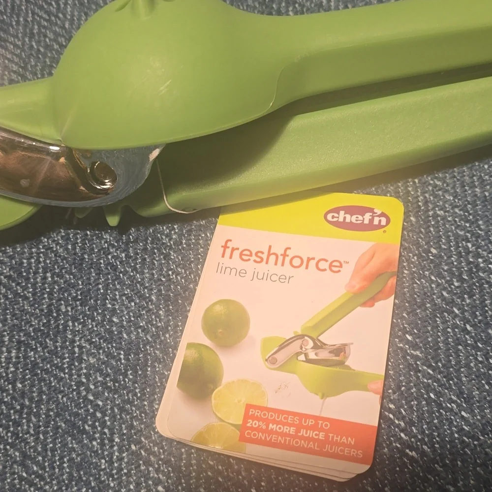 ♥️BUY 2 GET 1 FREE Chef’n FreshForce Lime Citrus Juicer, Retail Price $27.95 USD